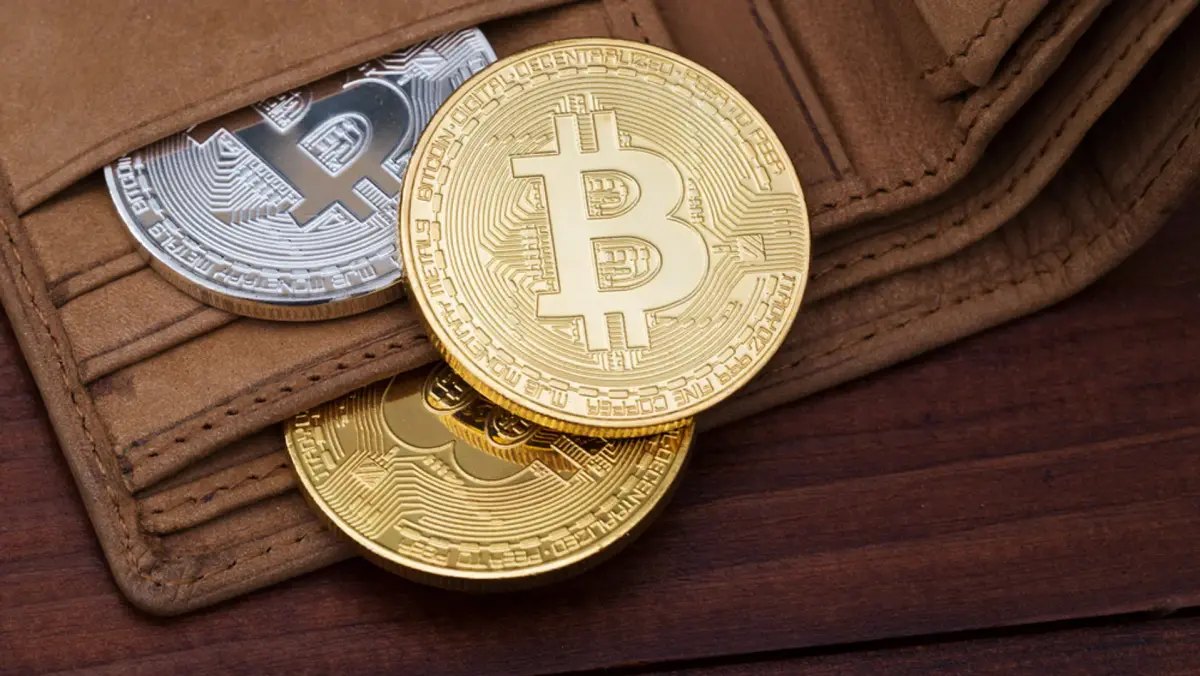 Bitcoin wallet bug let rogue servers steal funds when users tried to speed up payments. (Shutterstock)
