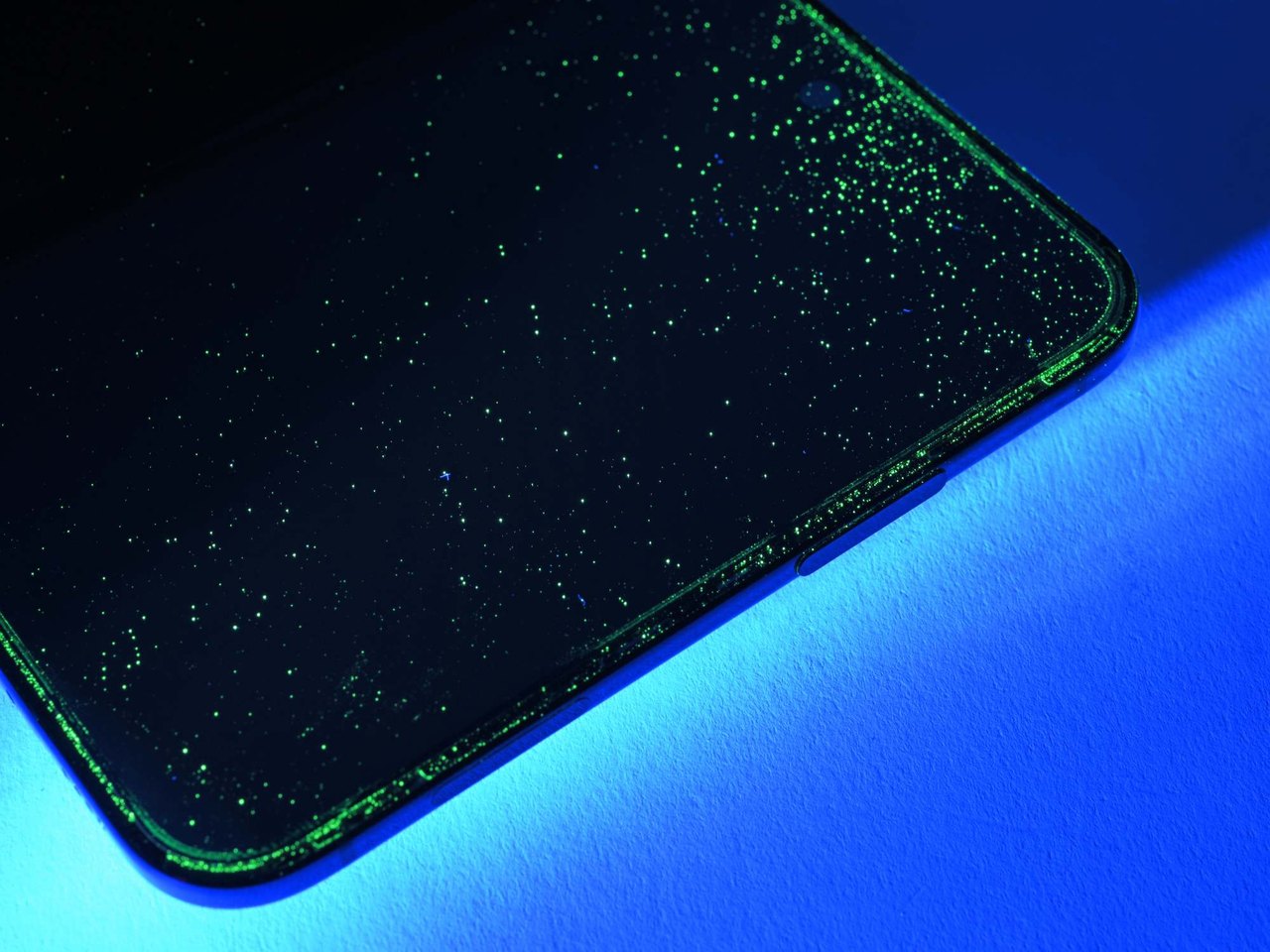 Glow dust around the iPhone Duo display